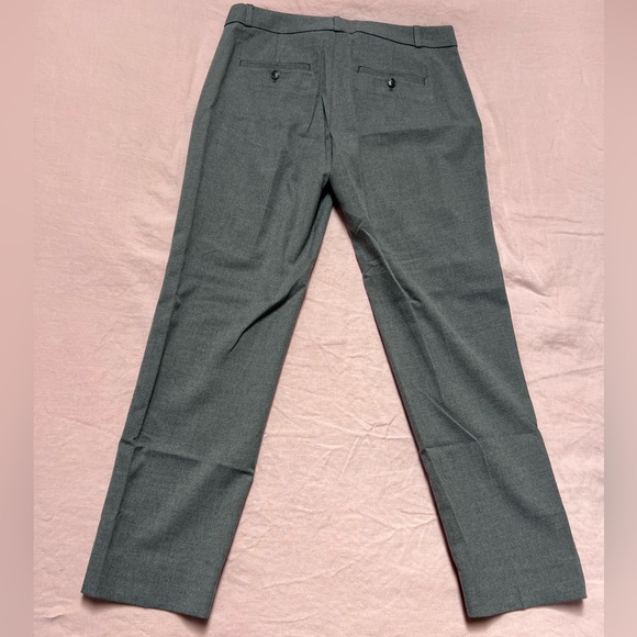 Banana Republic Gray Avery Pant. Size 4 - Picture 3 of 7